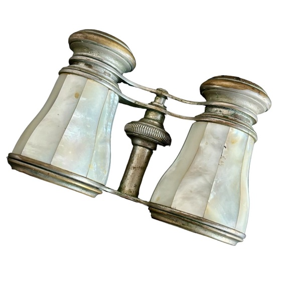 Antique Mother of Pearl Opera Binoculars - Picture 2 of 5